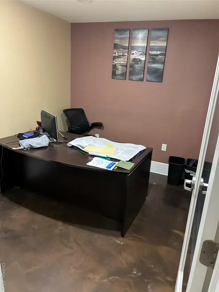 42 Windsor Highway New Windsor NY 12553