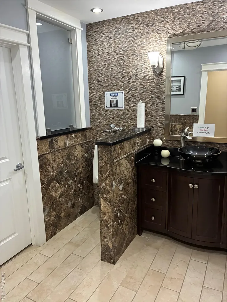 42 Windsor Highway New Windsor NY 12553