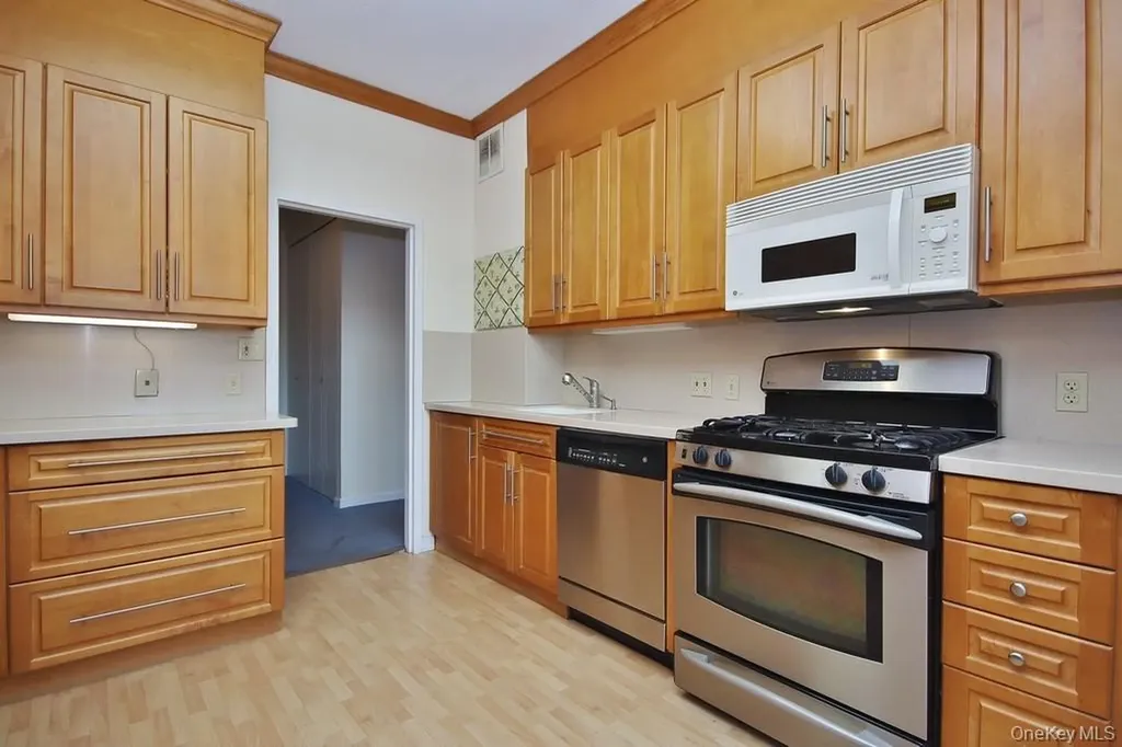 16 Rockledge Avenue Ossining NY 10562