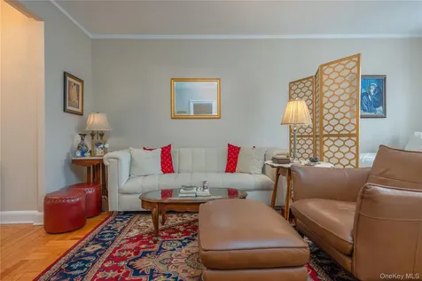 5 Midland Gardens Bronxville NY 10708