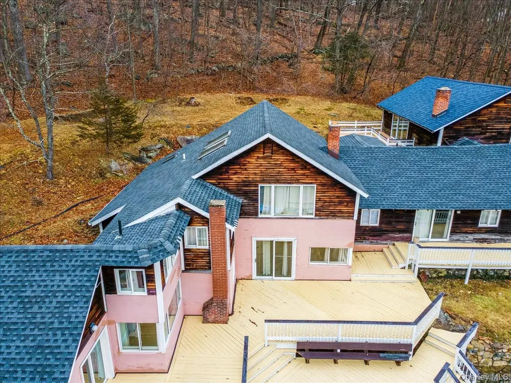 584 Milltown Road Brewster NY 10509
