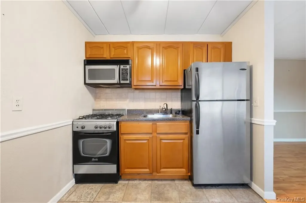 2035 Central Park Avenue Yonkers NY 10710