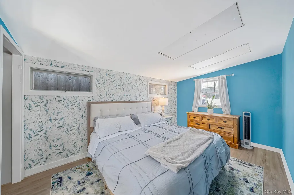 15 Ridge Lane Miller Place NY 11764