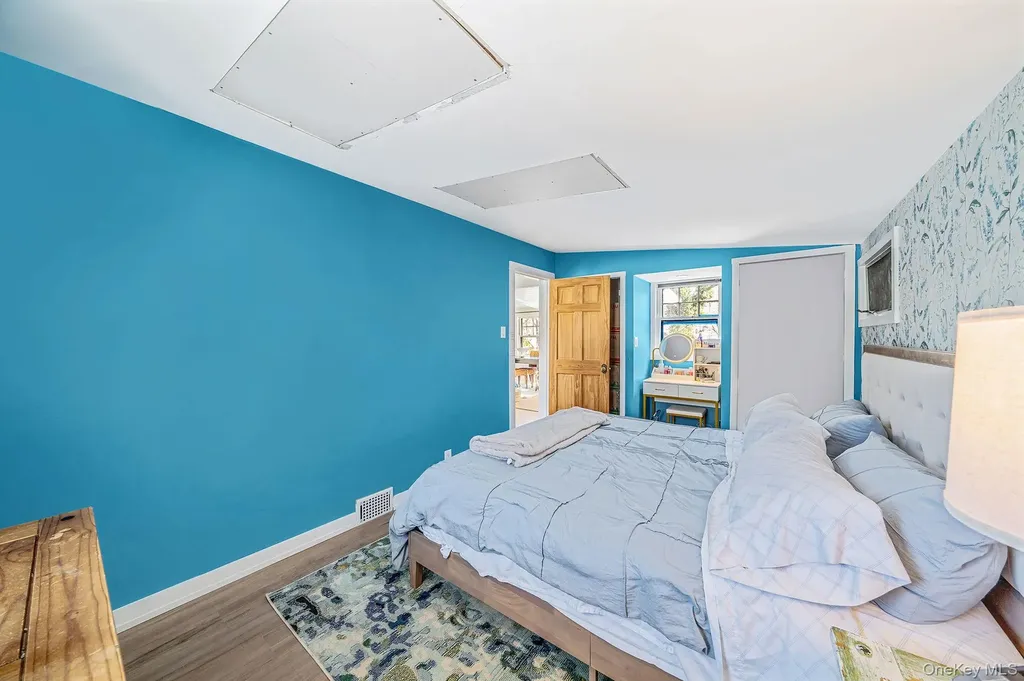 15 Ridge Lane Miller Place NY 11764