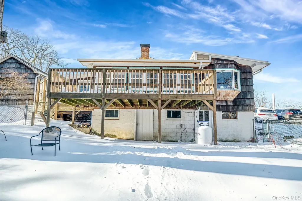15 Ridge Lane Miller Place NY 11764