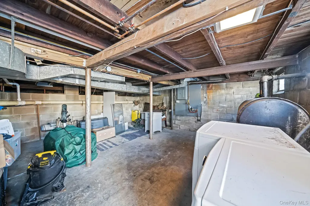 15 Ridge Lane Miller Place NY 11764