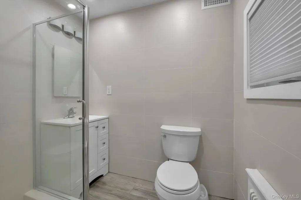 1357 Boxwood Drive E Hewlett Harbor NY 11557