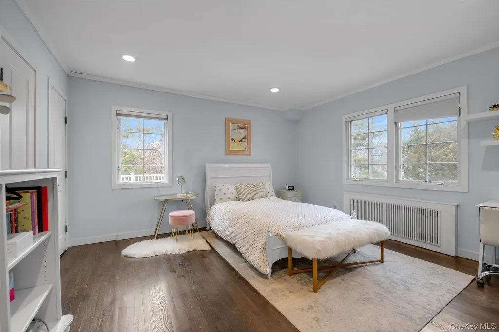 1357 Boxwood Drive E Hewlett Harbor NY 11557