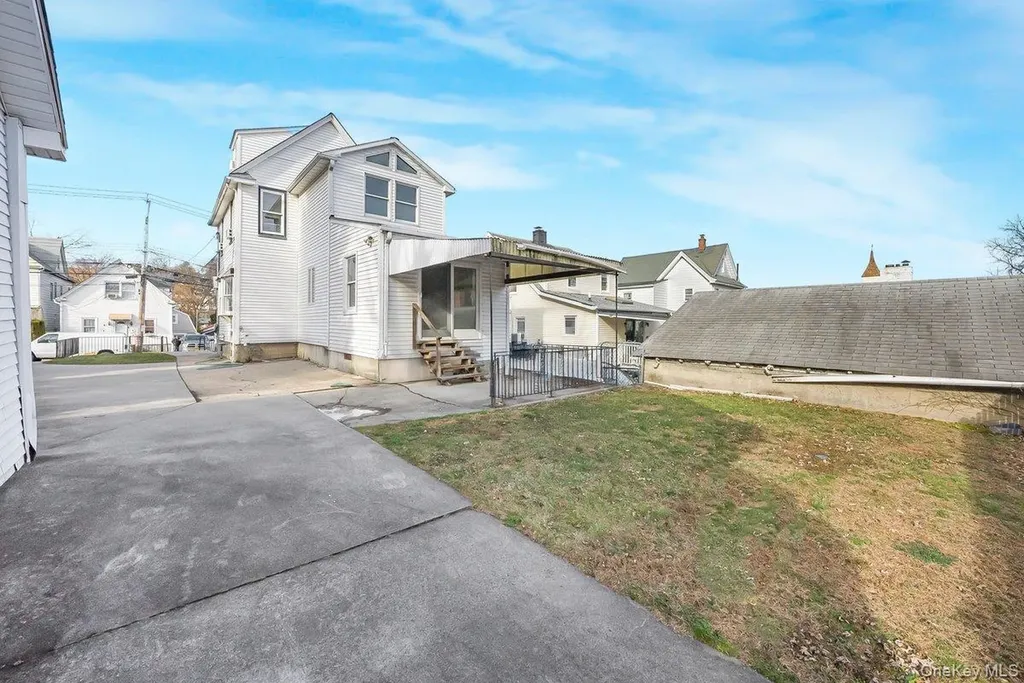28 Crescent Place Yonkers NY 10704