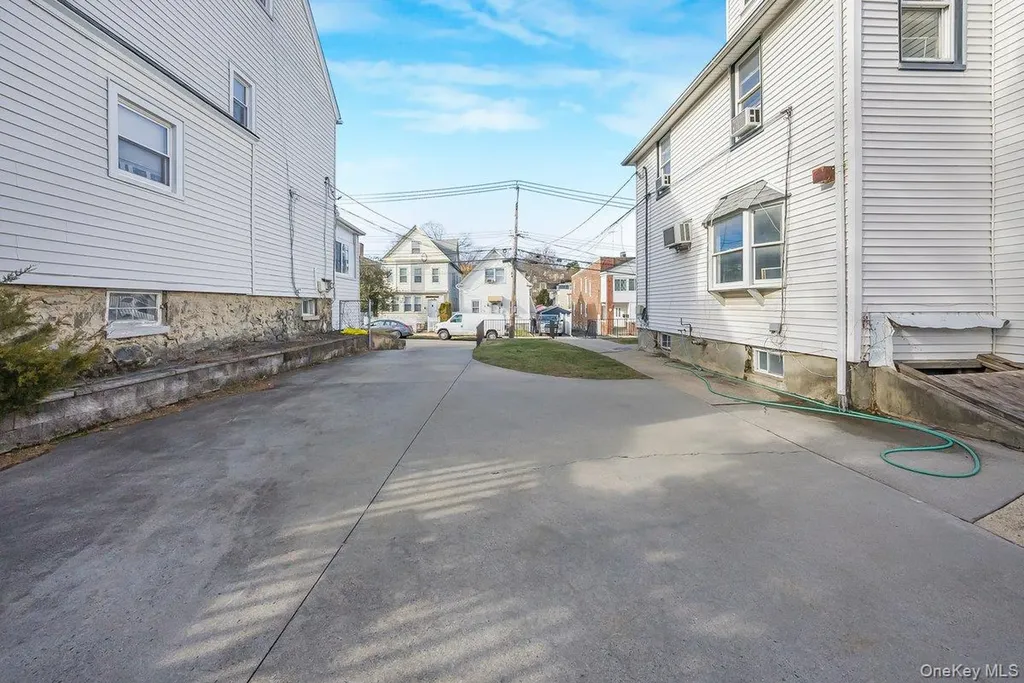 28 Crescent Place Yonkers NY 10704