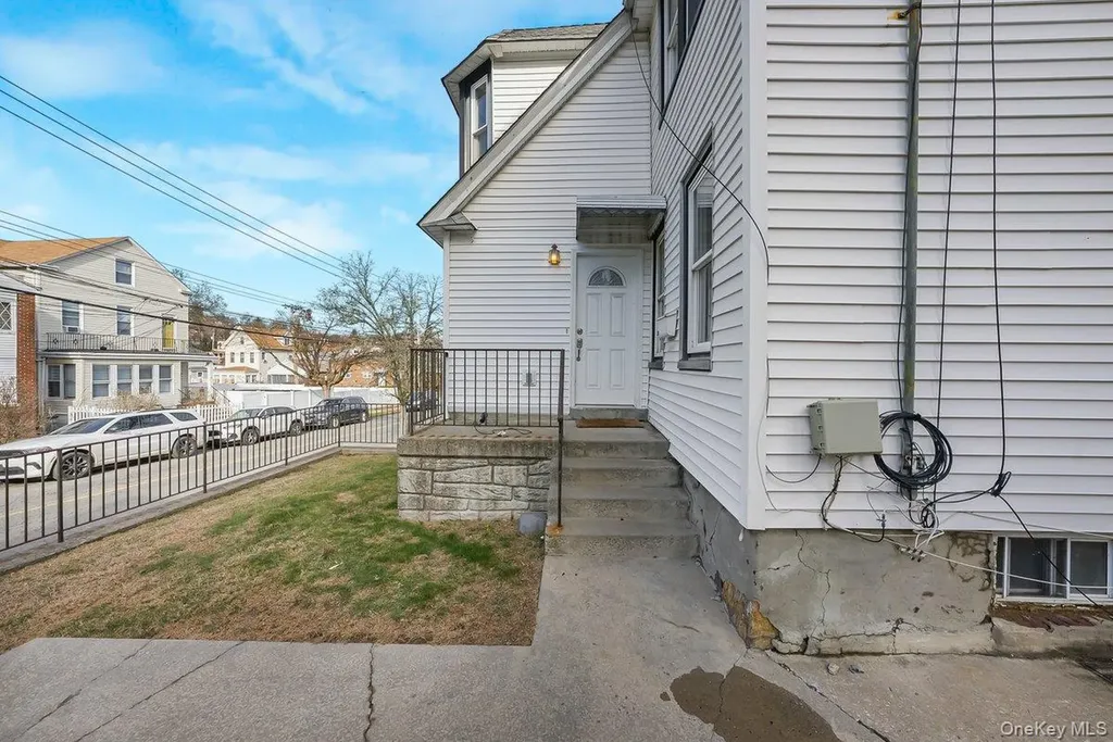 28 Crescent Place Yonkers NY 10704