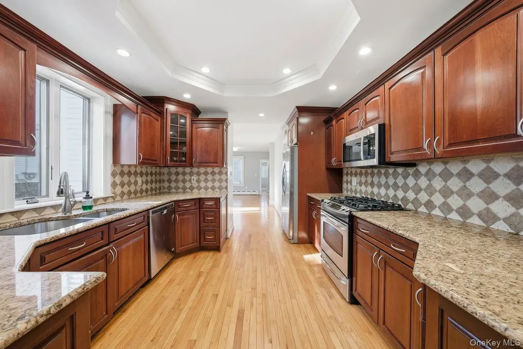 28 Crescent Place Yonkers NY 10704