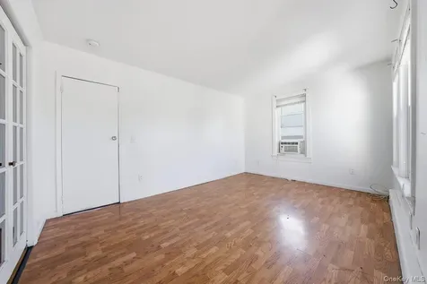 28 Crescent Place Yonkers NY 10704