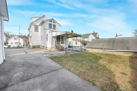 28 Crescent Place Yonkers NY 10704