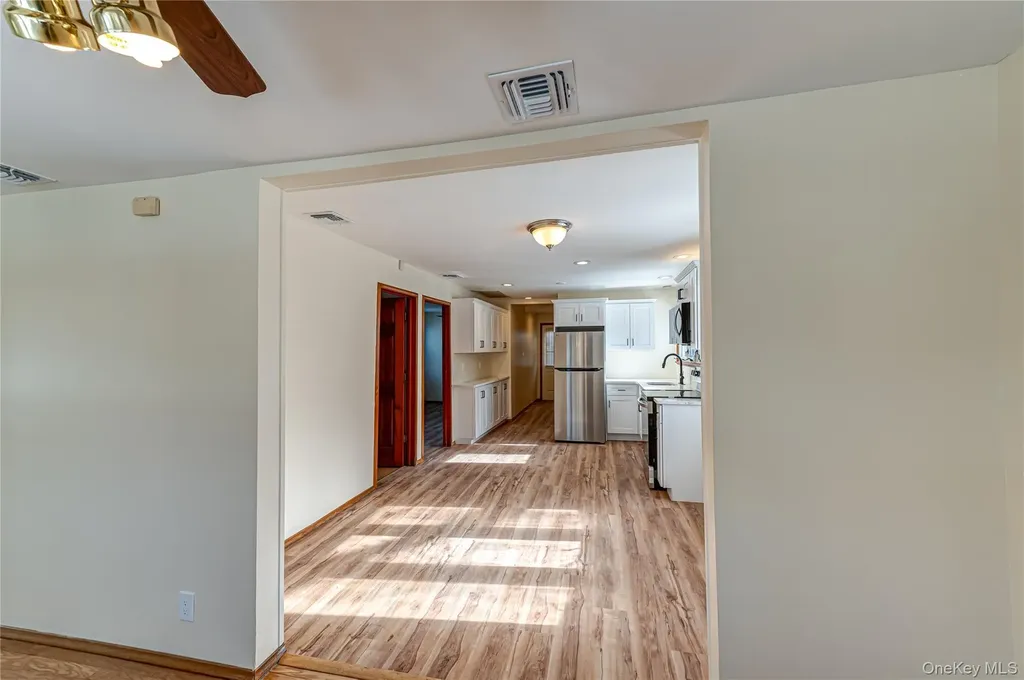 59 Webster Avenue Ronkonkoma NY 11779