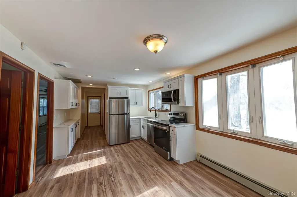 59 Webster Avenue Ronkonkoma NY 11779