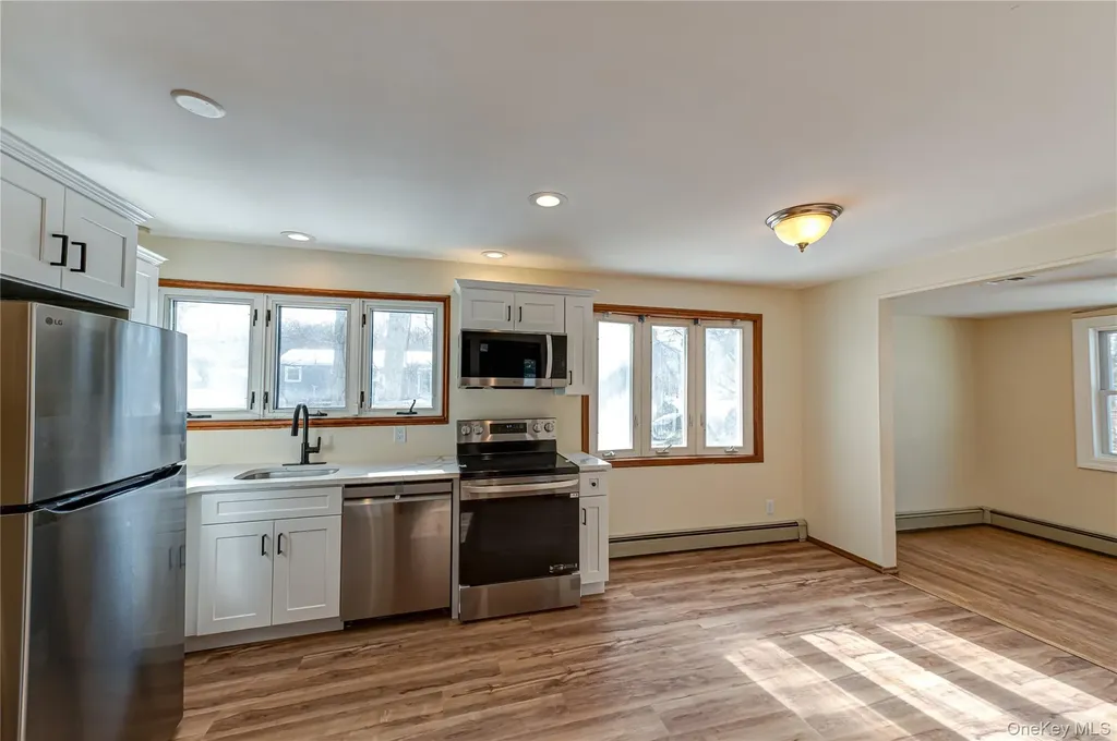 59 Webster Avenue Ronkonkoma NY 11779