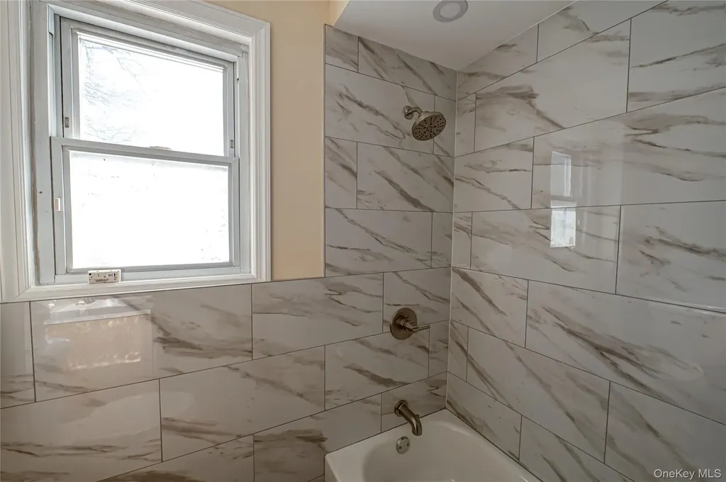 59 Webster Avenue Ronkonkoma NY 11779