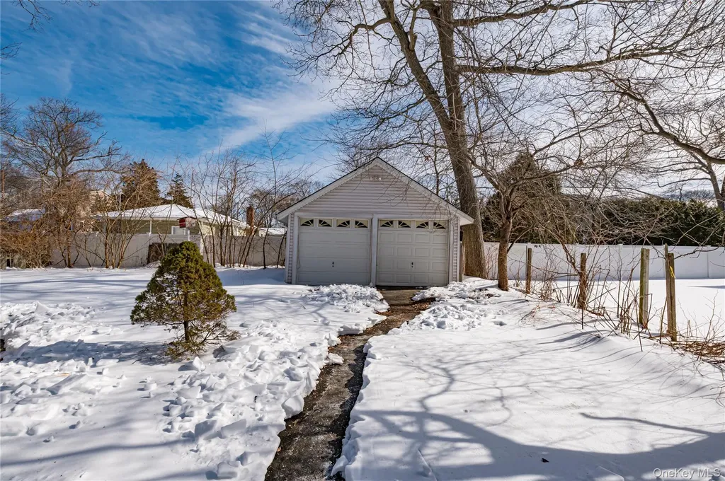 59 Webster Avenue Ronkonkoma NY 11779
