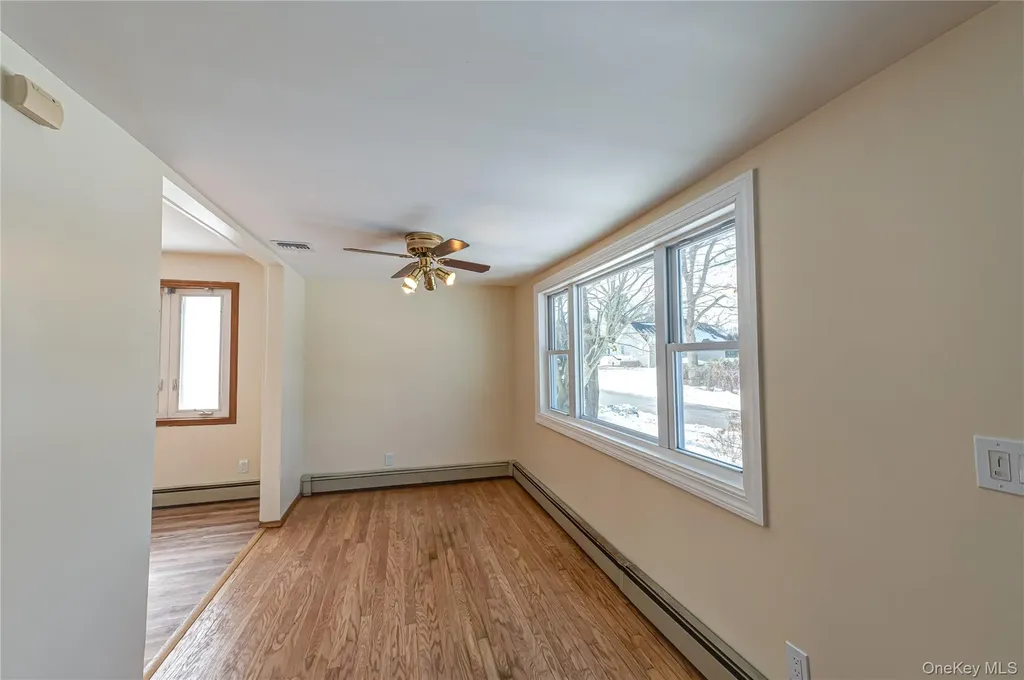 59 Webster Avenue Ronkonkoma NY 11779