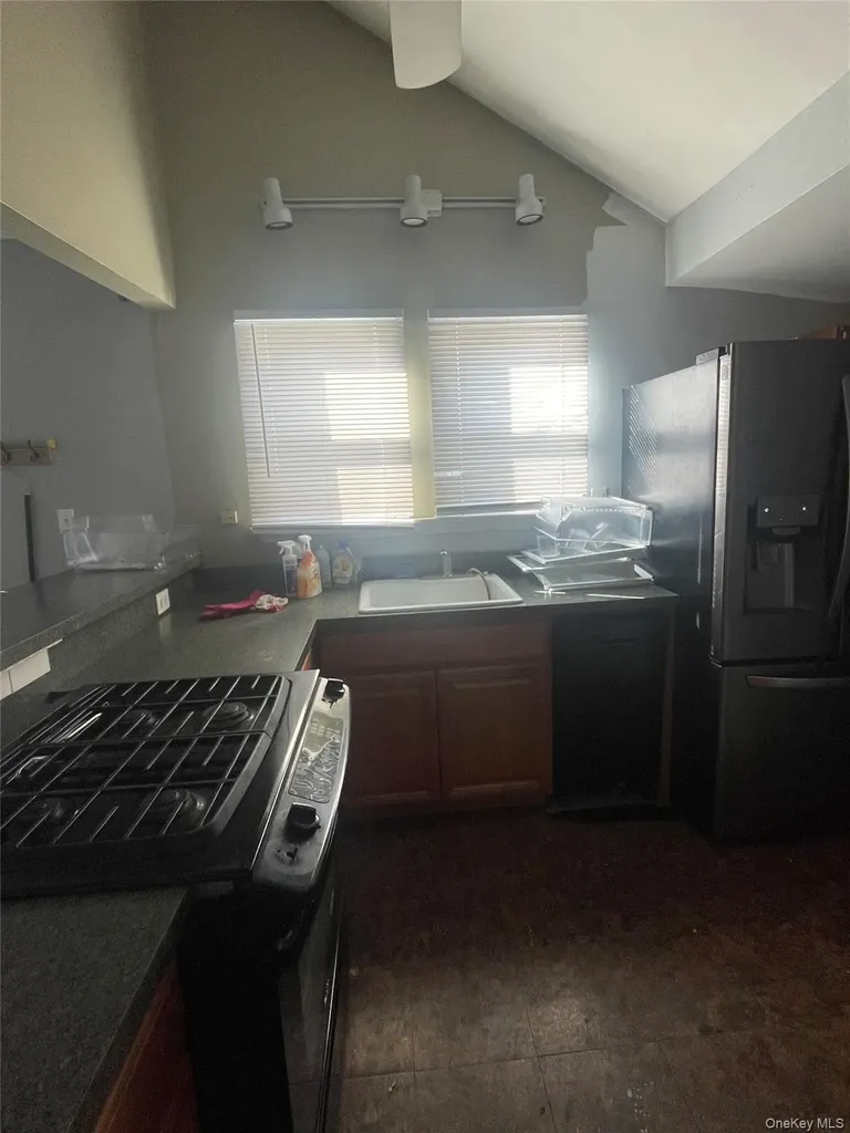 359 Park Avenue Babylon NY 11702