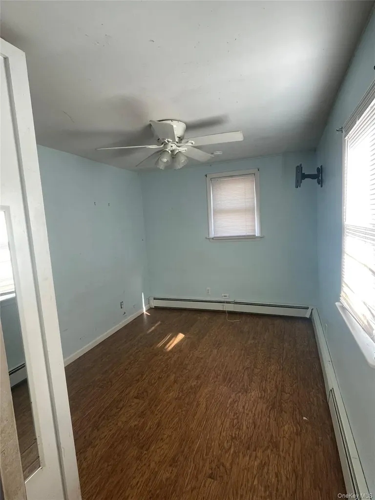 359 Park Avenue Babylon NY 11702