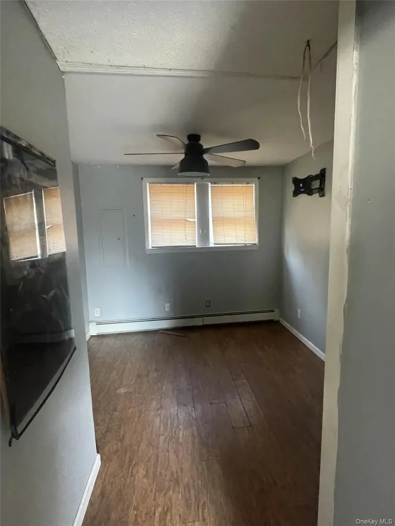 359 Park Avenue Babylon NY 11702