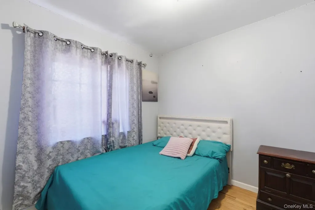 6027 78th Avenue Glendale NY 11385