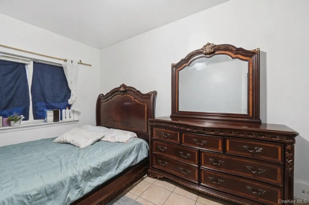6027 78th Avenue Glendale NY 11385