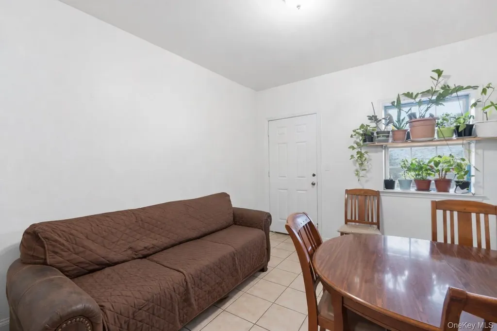 6027 78th Avenue Glendale NY 11385