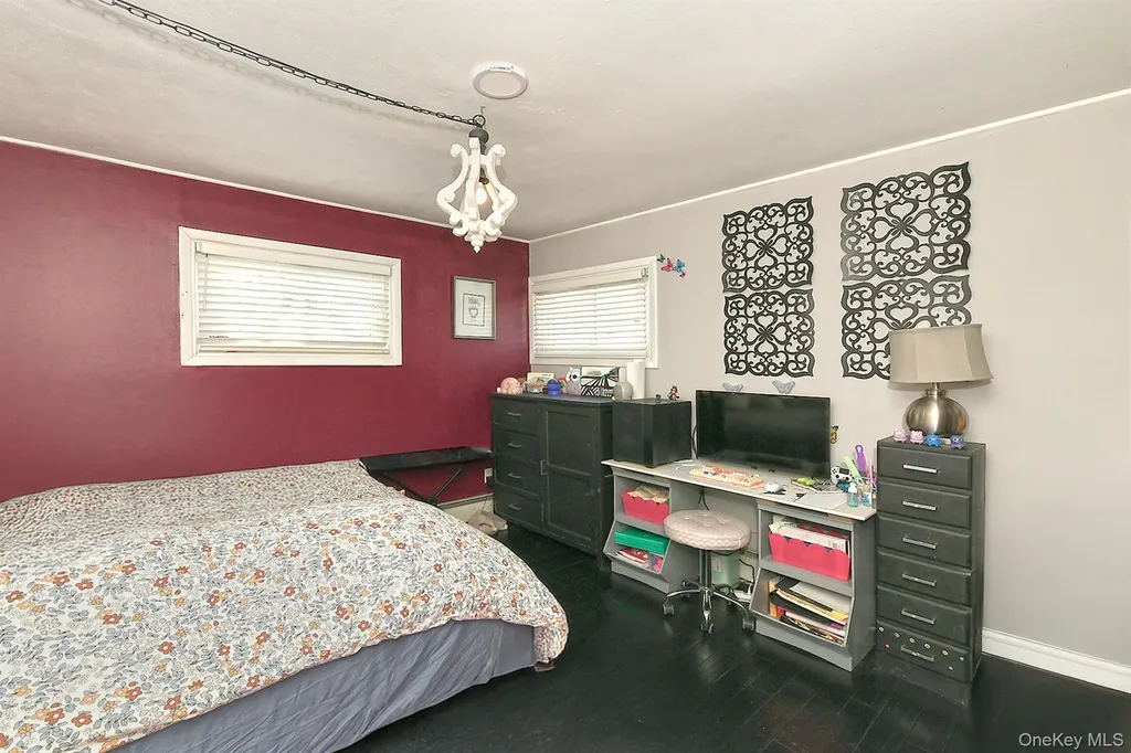 14 Thimble Lane Hicksville NY 11801