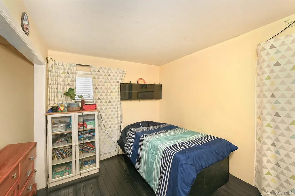14 Thimble Lane Hicksville NY 11801
