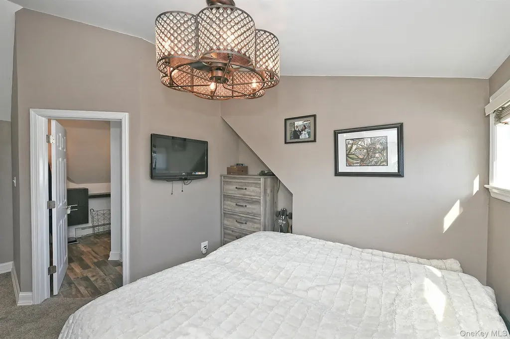 14 Thimble Lane Hicksville NY 11801