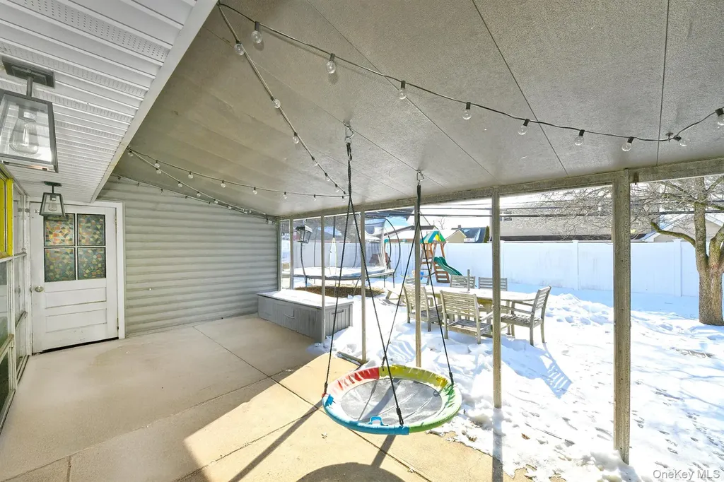 14 Thimble Lane Hicksville NY 11801
