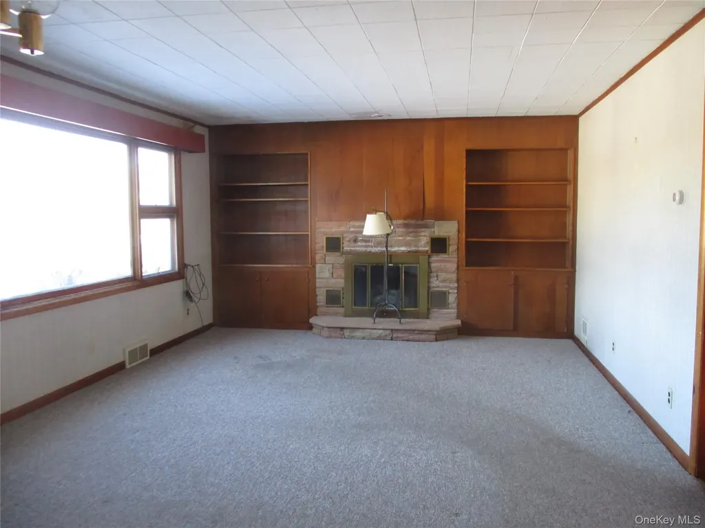 35 Midland Avenue Central Valley NY 10917