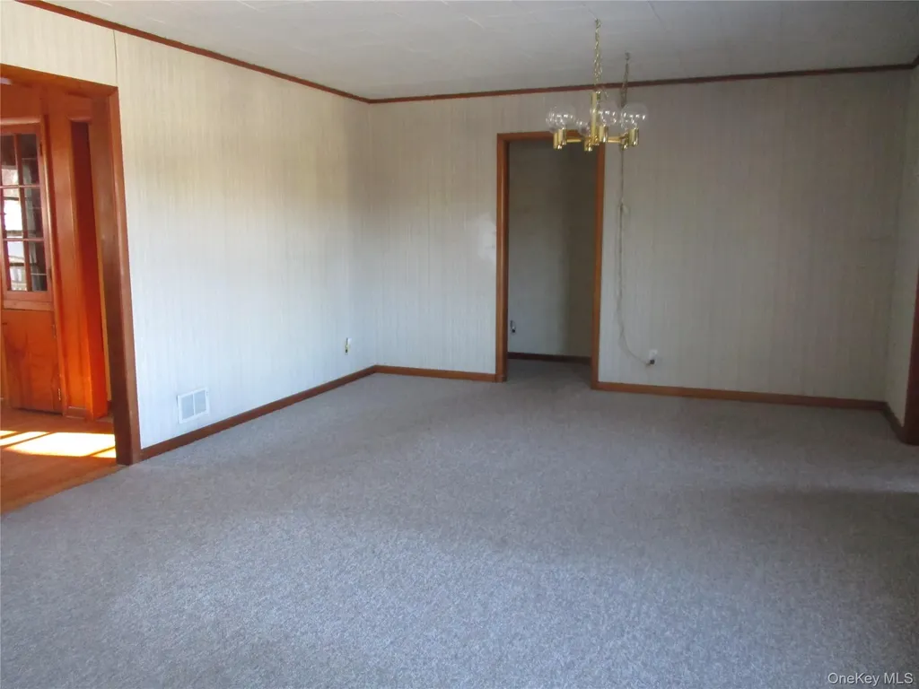 35 Midland Avenue Central Valley NY 10917