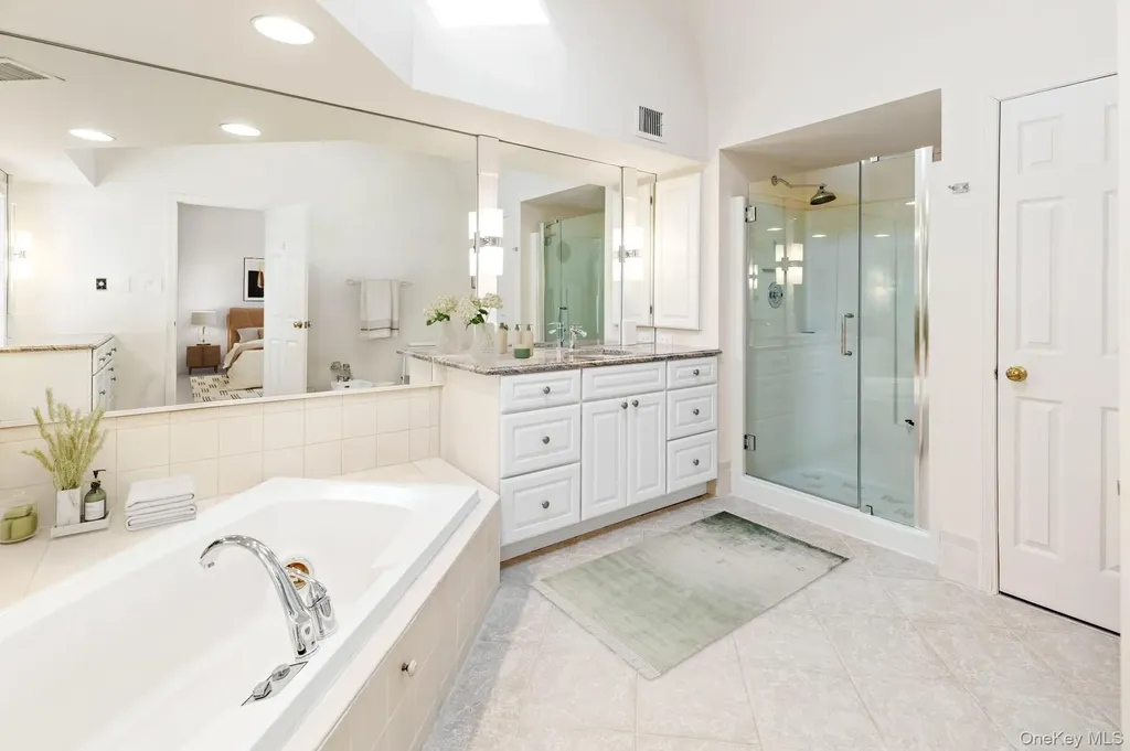520 Hampton Road Southampton NY 11968