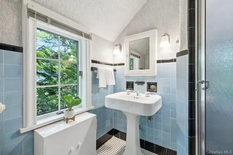 144 N Chatsworth Avenue Larchmont NY 10538