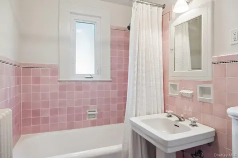 144 N Chatsworth Avenue Larchmont NY 10538