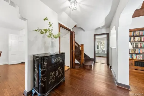 144 N Chatsworth Avenue Larchmont NY 10538