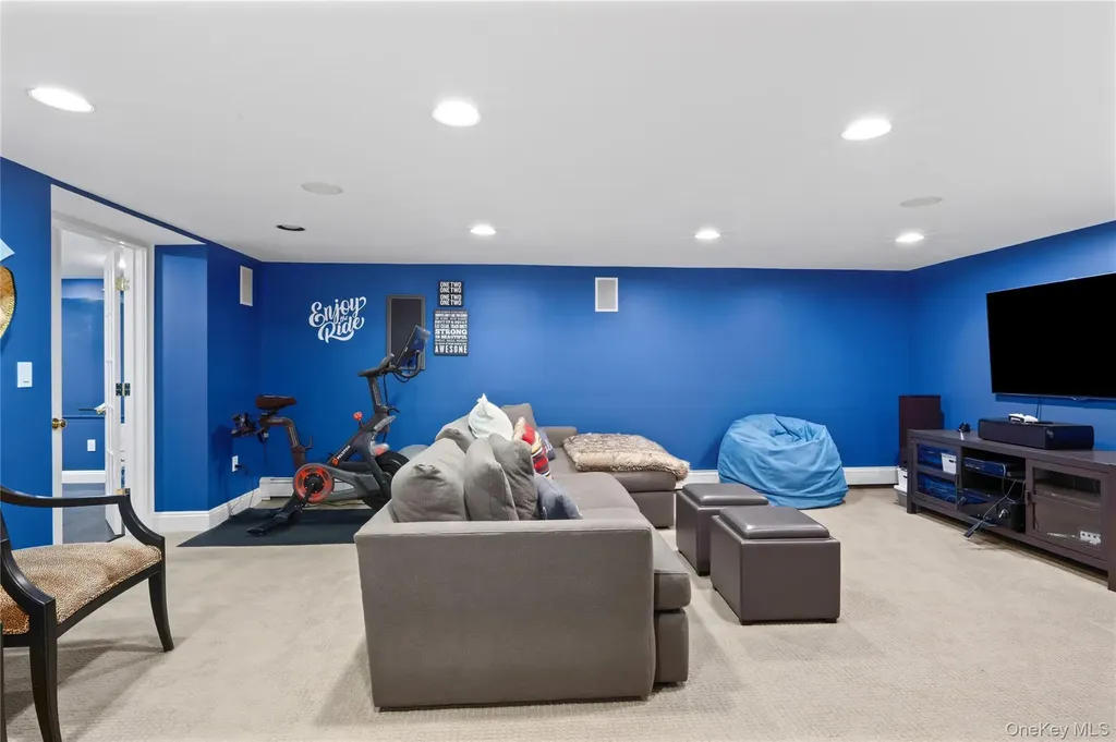 2883 Shore Drive Merrick NY 11566