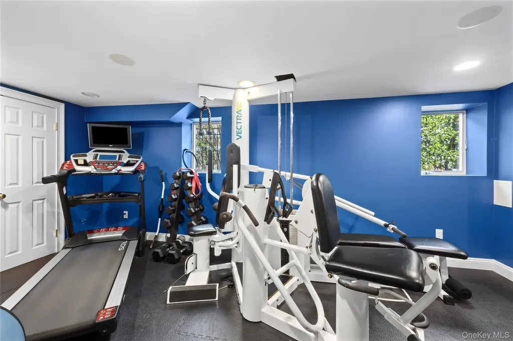 2883 Shore Drive Merrick NY 11566