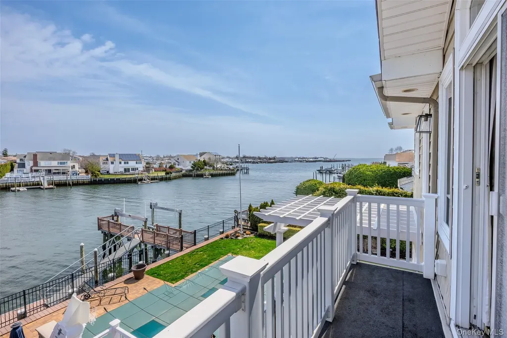 2883 Shore Drive Merrick NY 11566
