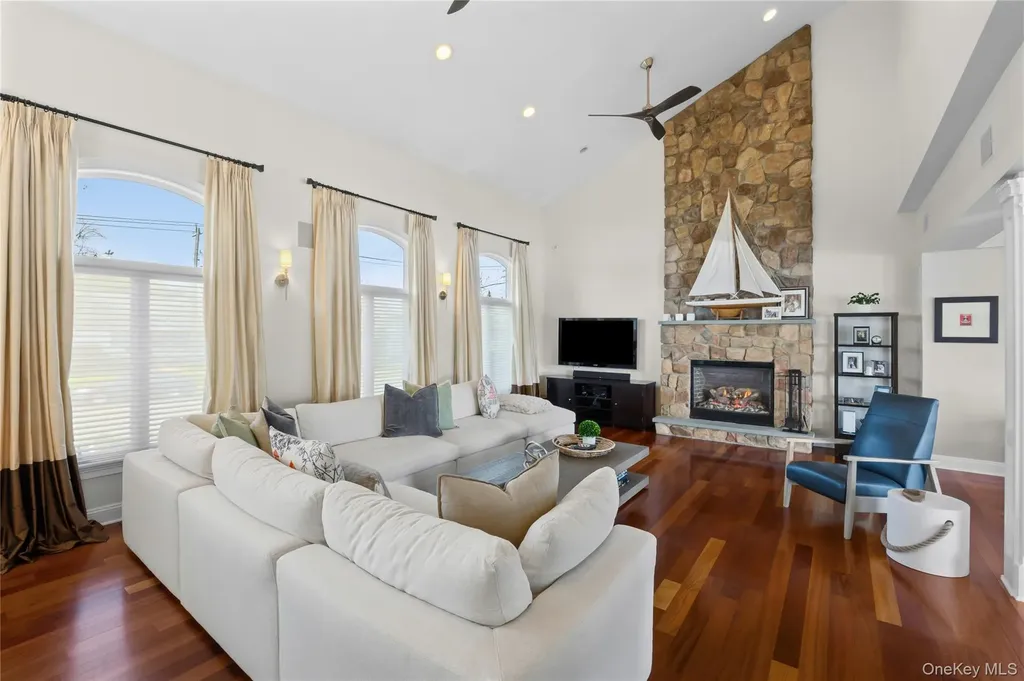 2883 Shore Drive Merrick NY 11566