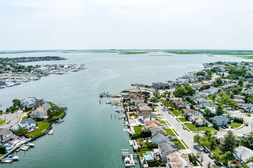 2883 Shore Drive Merrick NY 11566