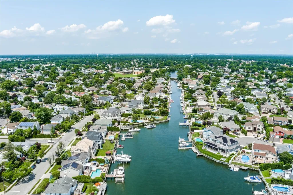 2883 Shore Drive Merrick NY 11566
