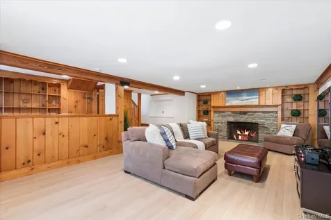 14 Bonnie Briar Lane Larchmont NY 10538