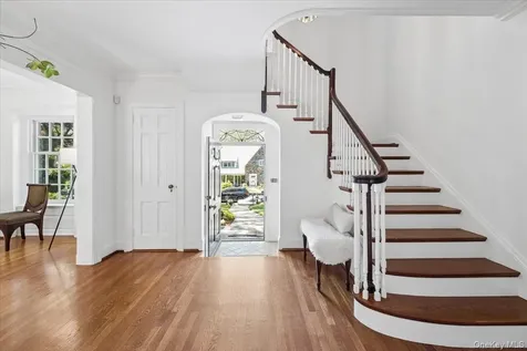 14 Bonnie Briar Lane Larchmont NY 10538