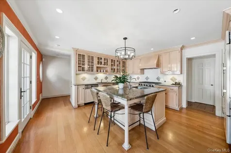 14 Bonnie Briar Lane Larchmont NY 10538