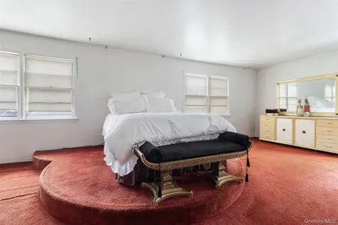 20 Old Farm Road Scarsdale NY 10583